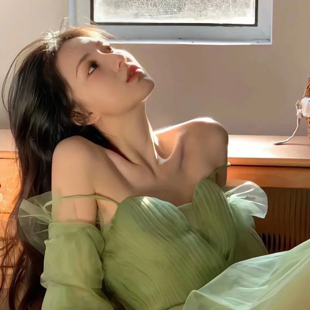 微信上很火的女生头像 好看的气质美女微信头像图片
