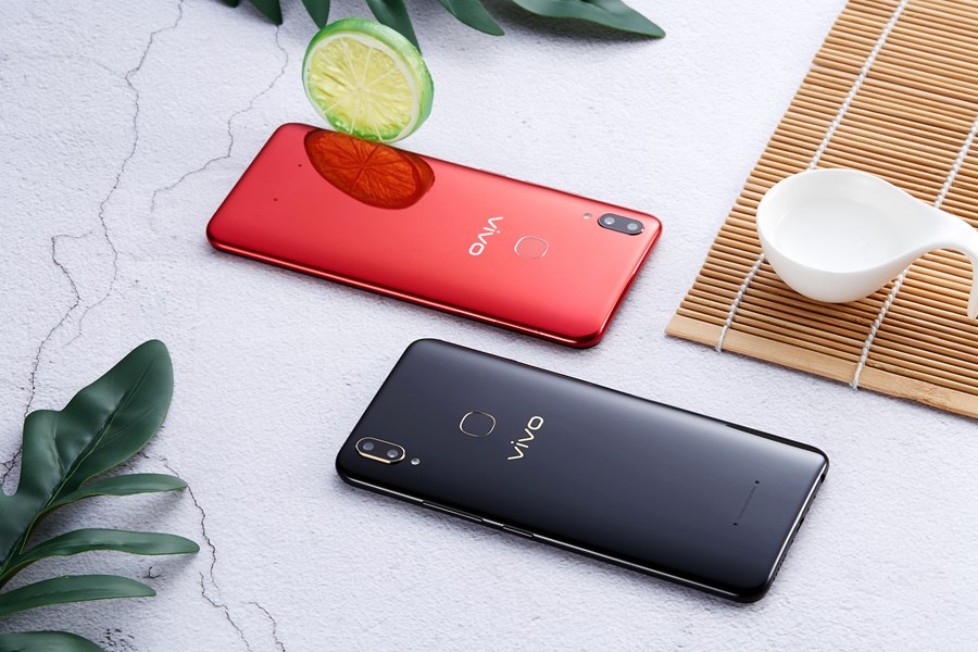 千元机颜值派 vivo z1青春版三色对比图赏