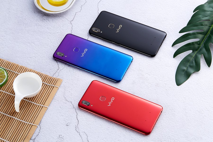 千元机颜值派 vivo z1青春版三色对比图赏