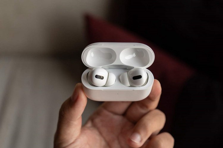 分析师：iphone 12将不附赠任何配件 价格比iphone11贵