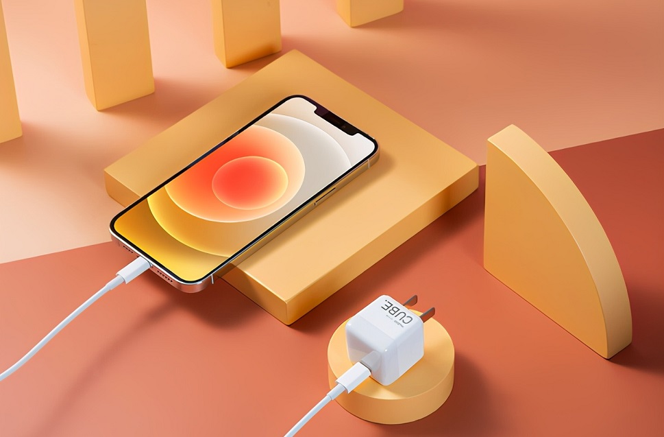 首台usb-c接口iphone亮相  可正常使用