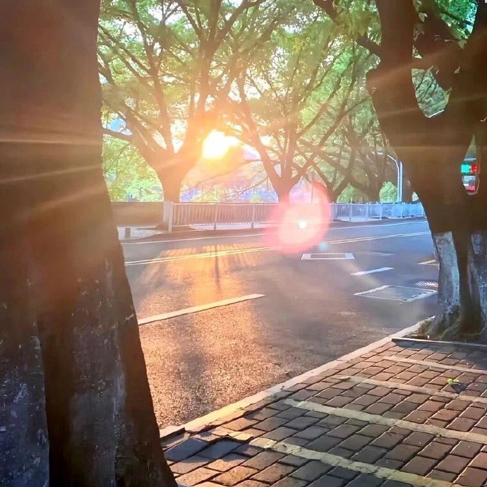 最美的光朋友圈封面图 唯美光影微信头像下载