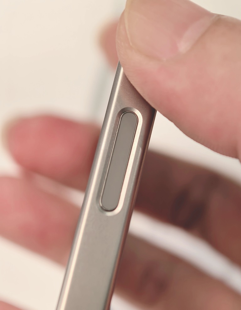 iphone 16相机按钮太鸡肋,被质疑不合乔布斯理念